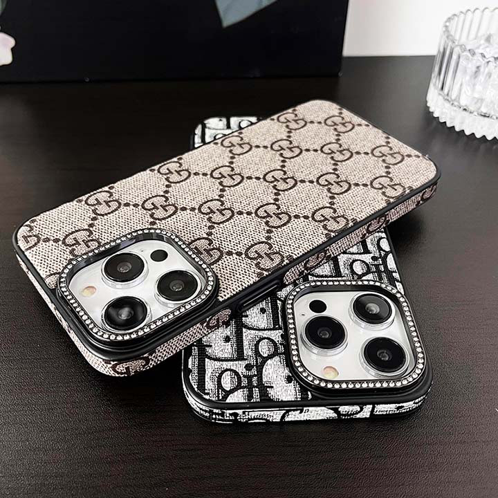 حافظة هاتف iPhone محيطة بنسيج فاخر لامع