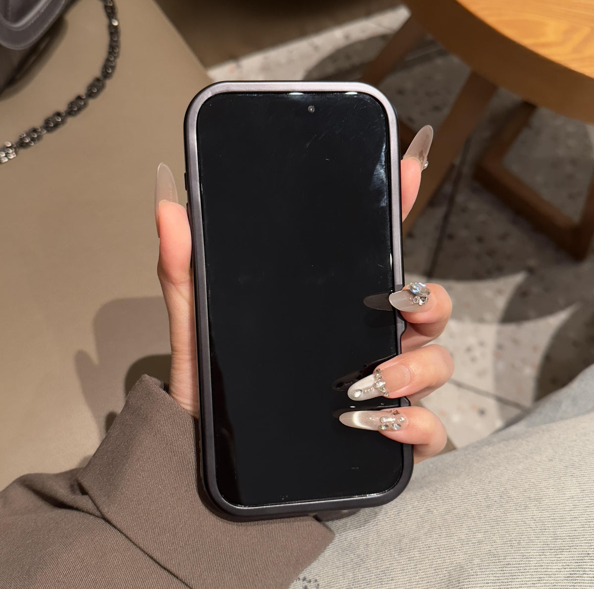 حافظة iPhone بتصميم الأزهار الأنيقة — حماية متميزة مع تصميم أنيق