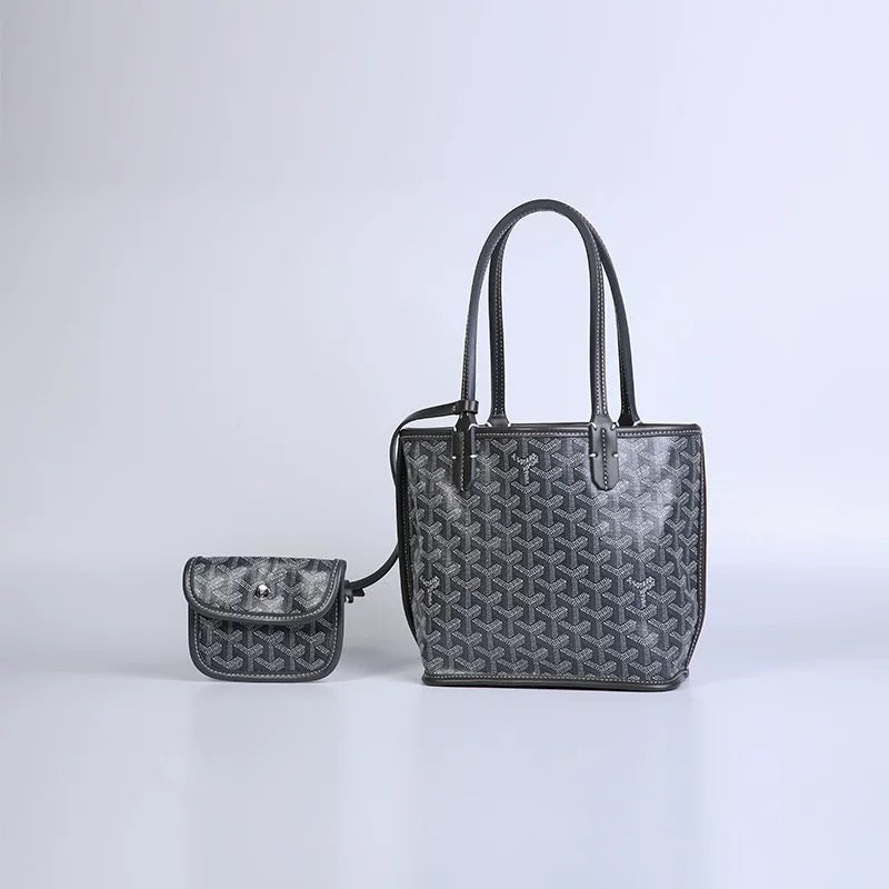 Parisian Luxury Geometric Tote Bag – Elegant & Versatile 013