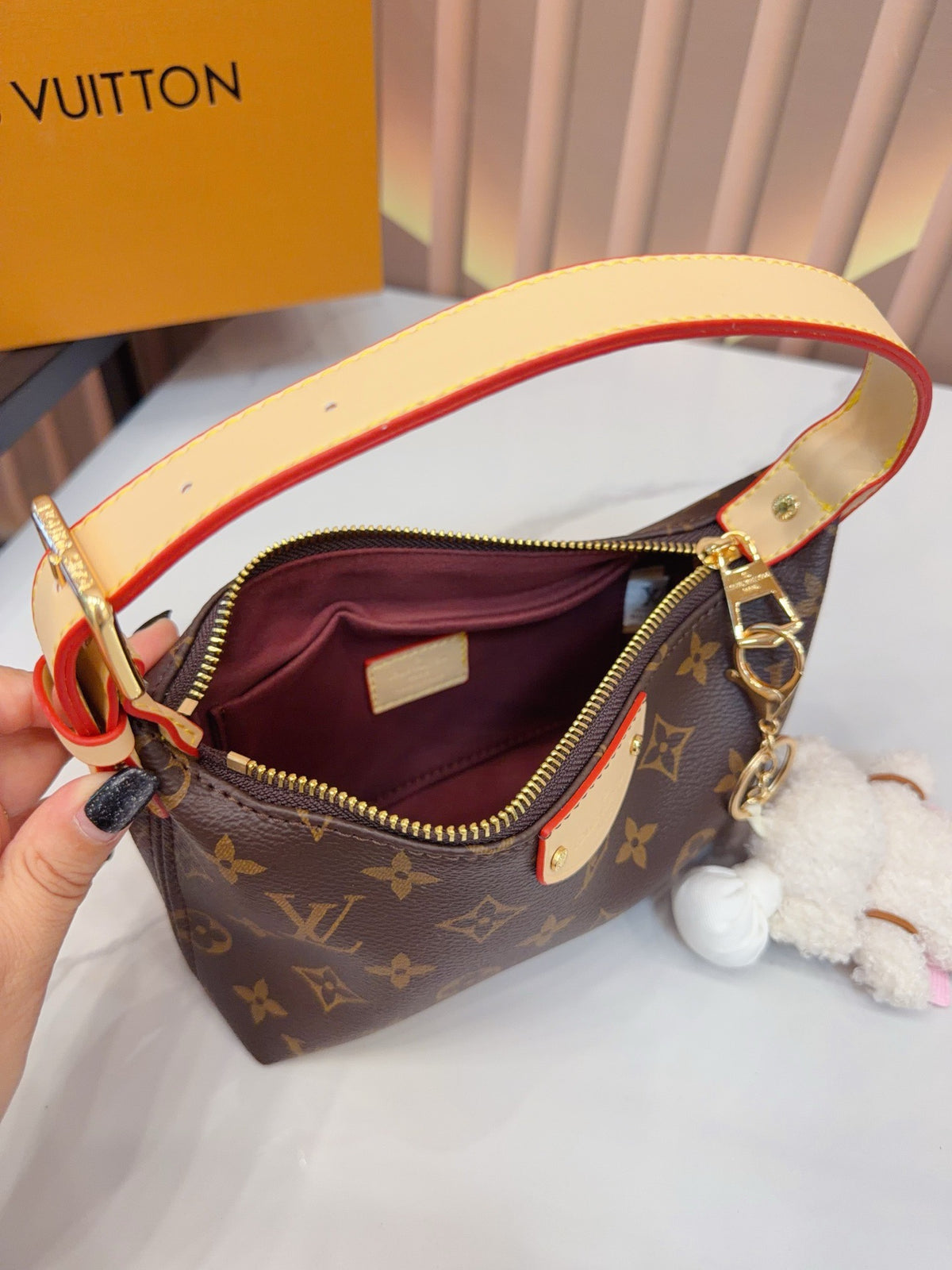 Stylish Crescent Lunch Carry Bag