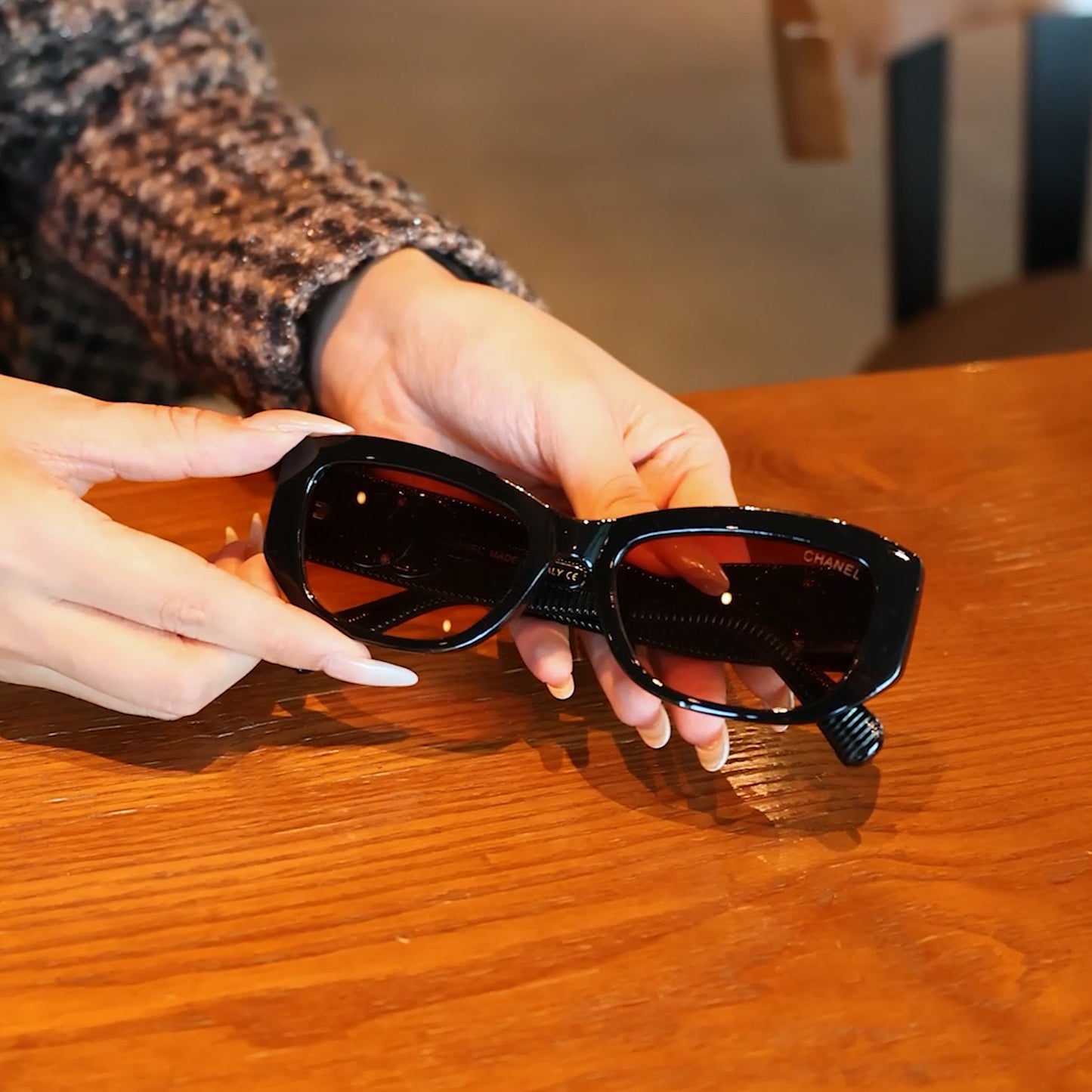Trendy Oversized Frame Sunglasses-X