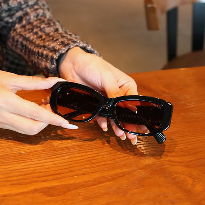 Trendy Oversized Frame Sunglasses-X