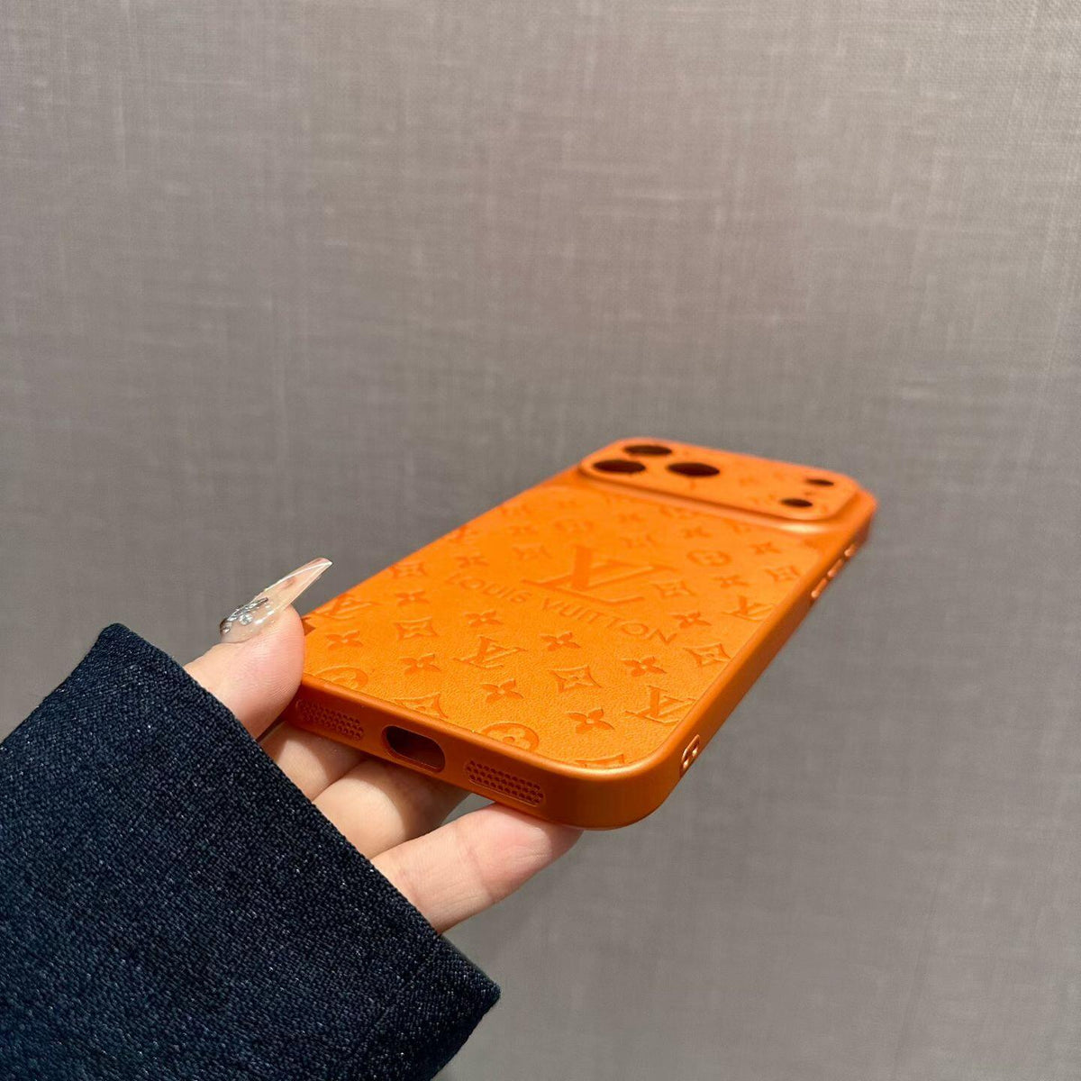 حالة IPhone الفاخرة المنقوشة