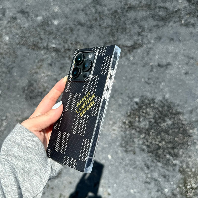 حافظة iPhone مربعة الشكل باللون الأسود الفاخر