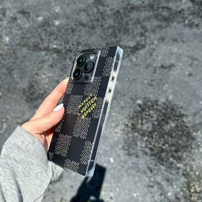 حافظة iPhone مربعة الشكل باللون الأسود الفاخر