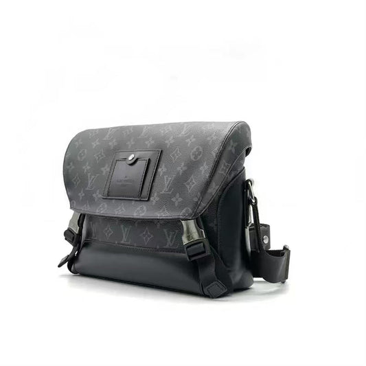 Fashionable and Trendy  Messenger Bag