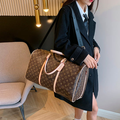 L-Luxury Monogram Travel Bag – Elegance On the Go 003