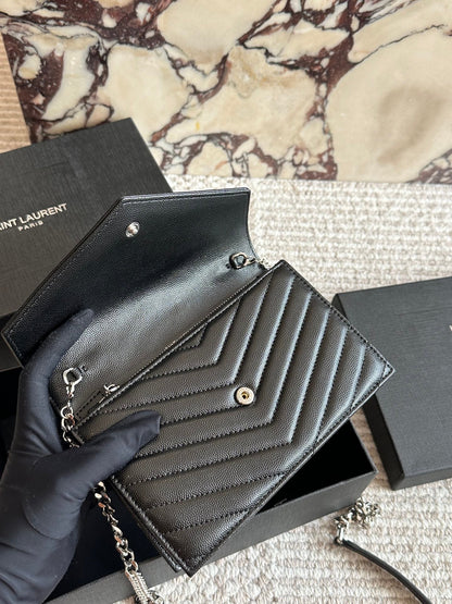 Matte Black Quilted Metal Logo Chain Bag 025