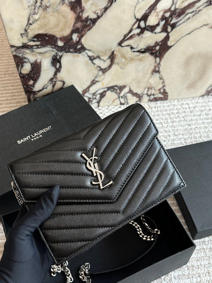 Matte Black Quilted Metal Logo Chain Bag 025