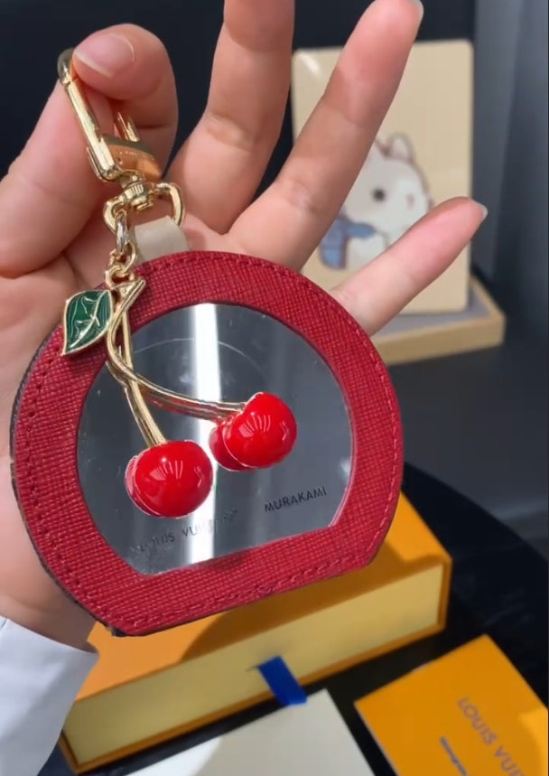 1V key chain-702