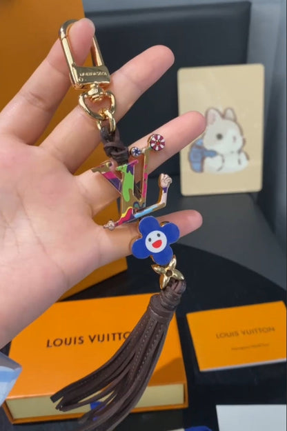 1V key chain-702