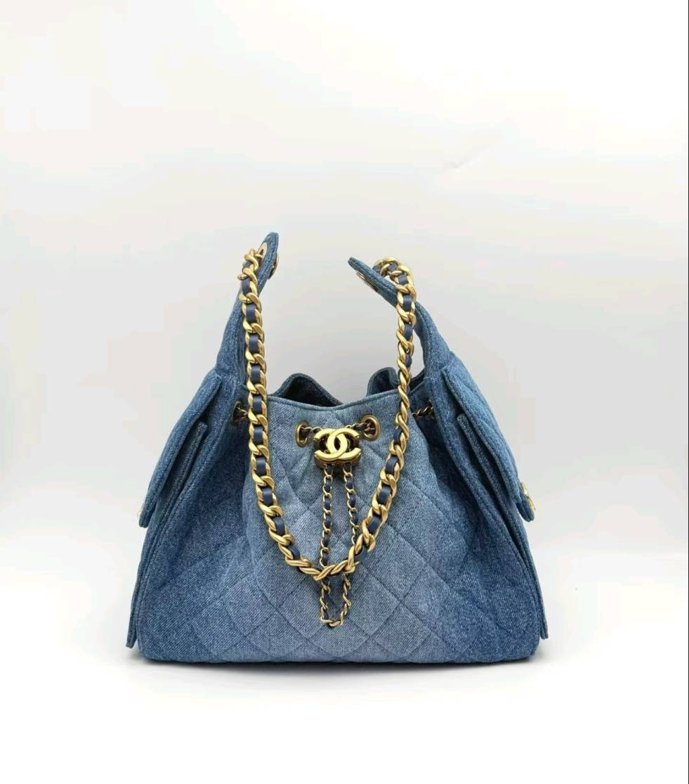 Small Handbag Grained Calfskin & Gold-Tone Metal Bag