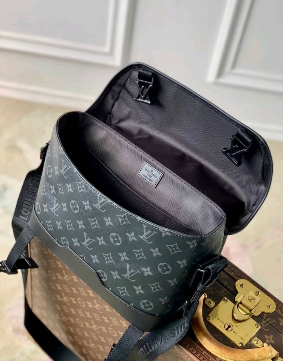 Dark Tone Luxury Leather Messenger Bag