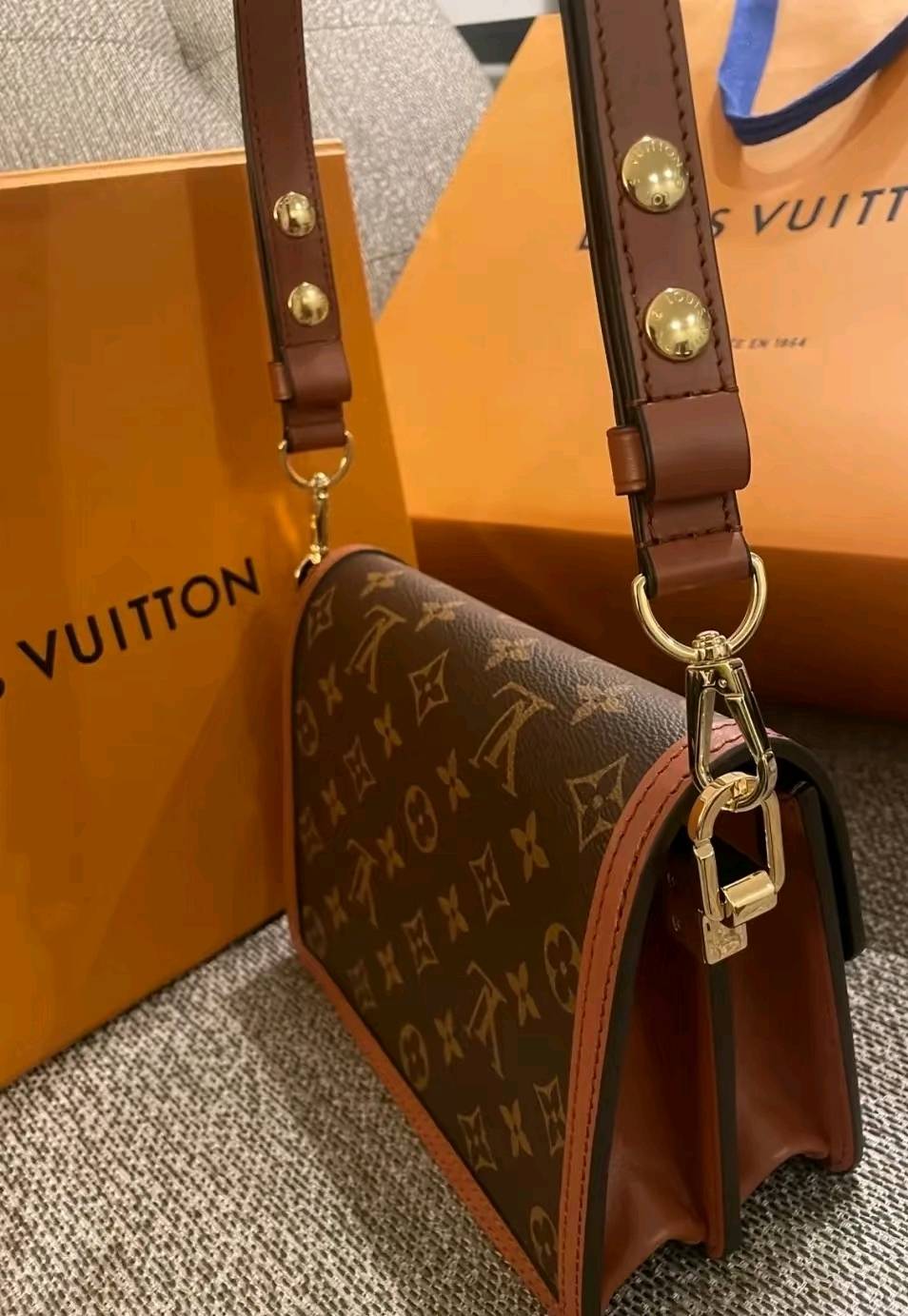 Dauphine – Timeless Vintage Elegance