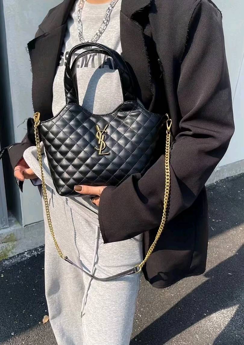 Quilted Tote Bag • Effortless French Chic