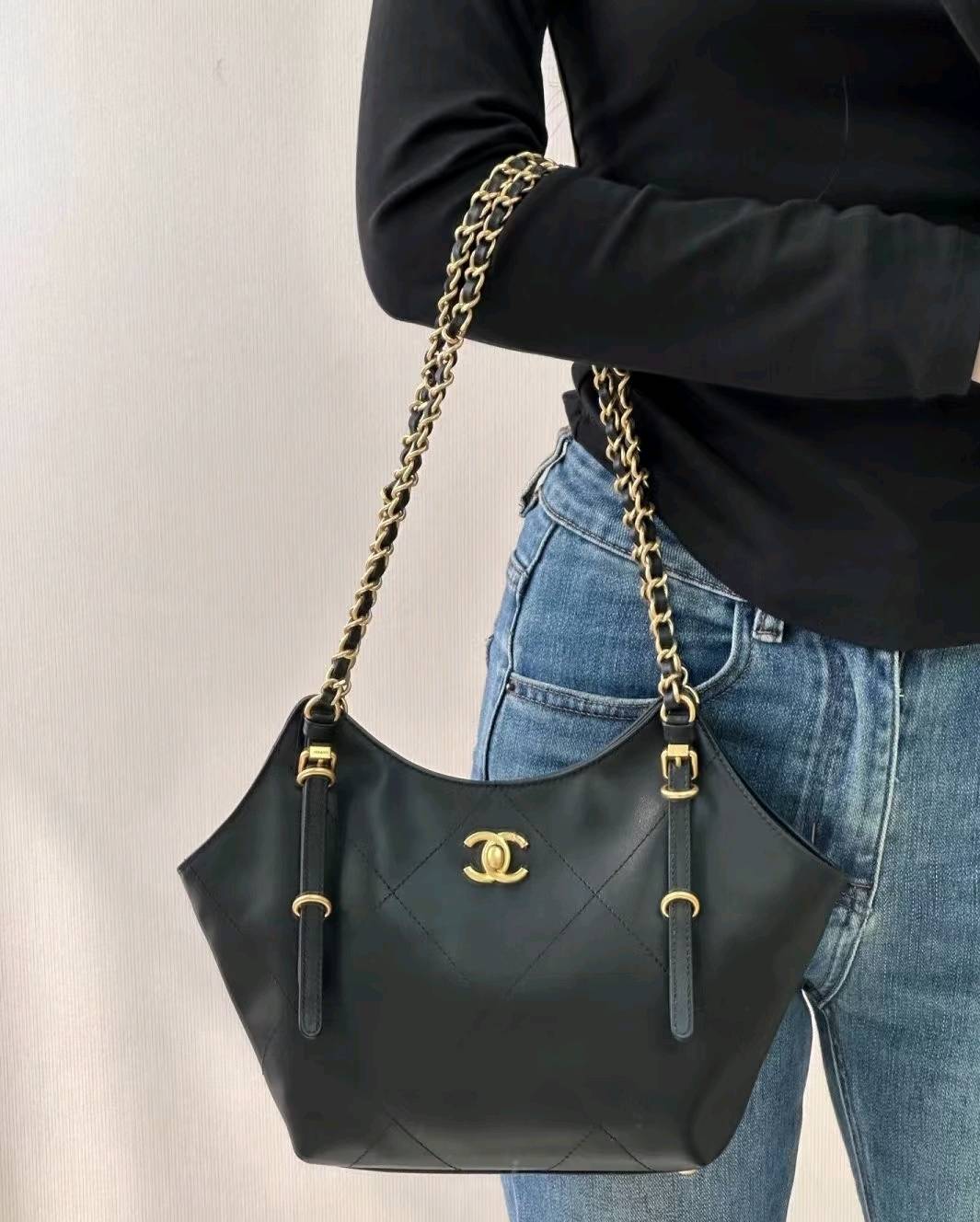 Timeless Quiet Luxury Chain Hobo Bag