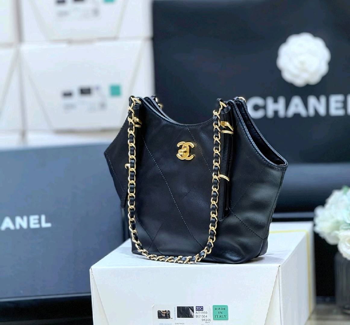 Timeless Quiet Luxury Chain Hobo Bag