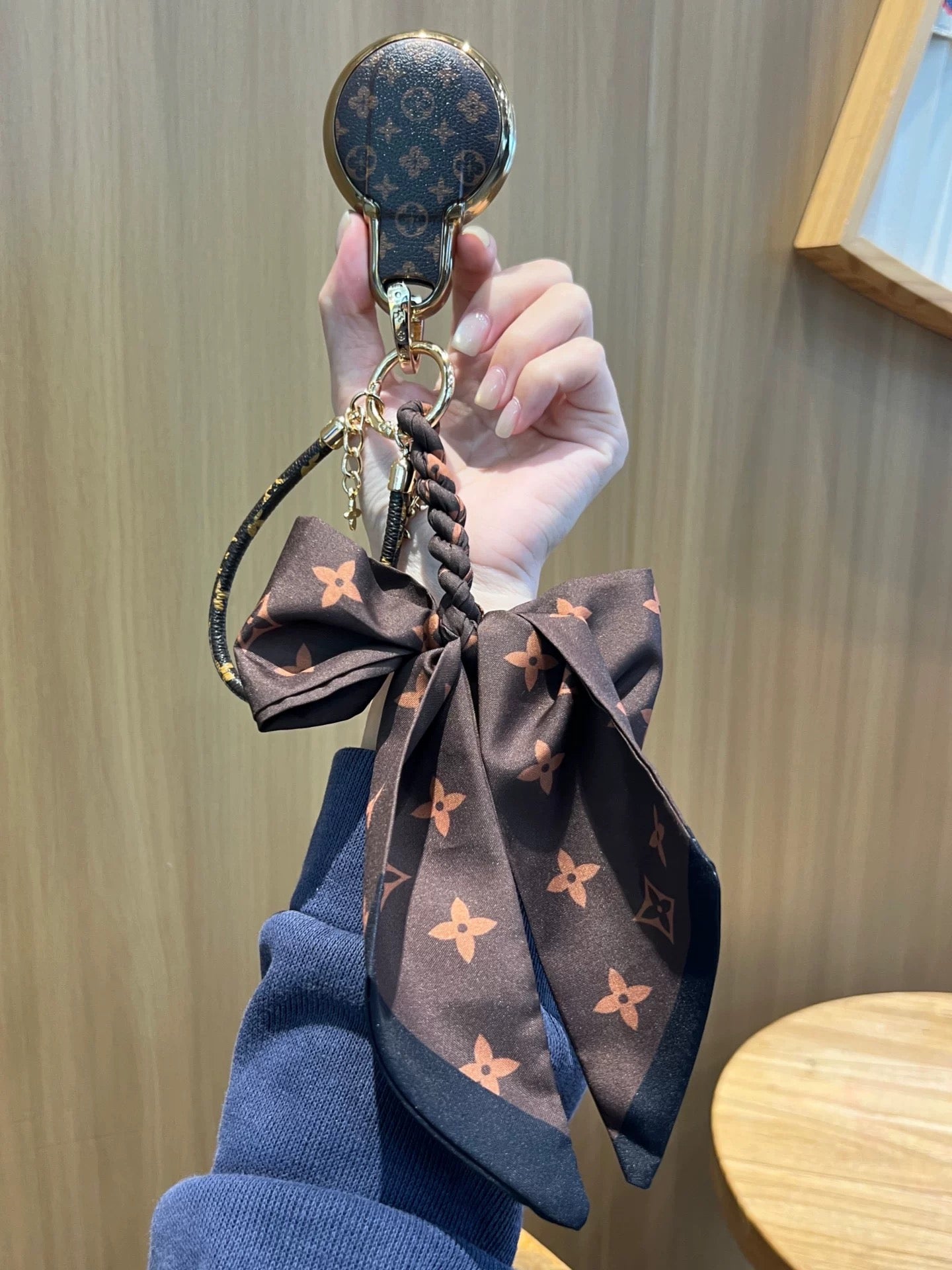 Vintage Print Bow Car Key Cover Set-BMW