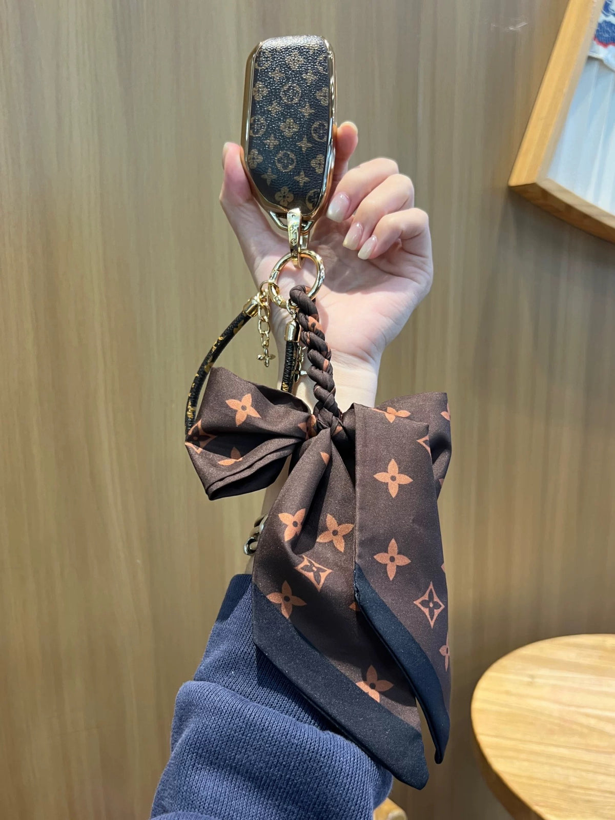 Vintage Print Bow Car Key Cover Set-BMW