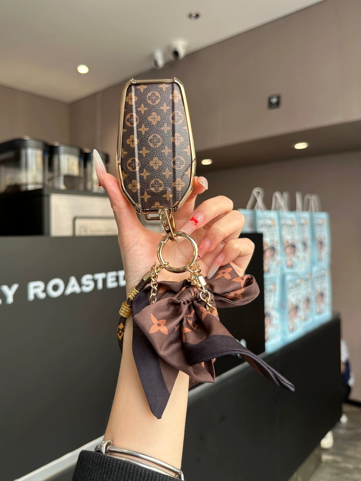 Vintage Print Bow Car Key Cover Set-BMW
