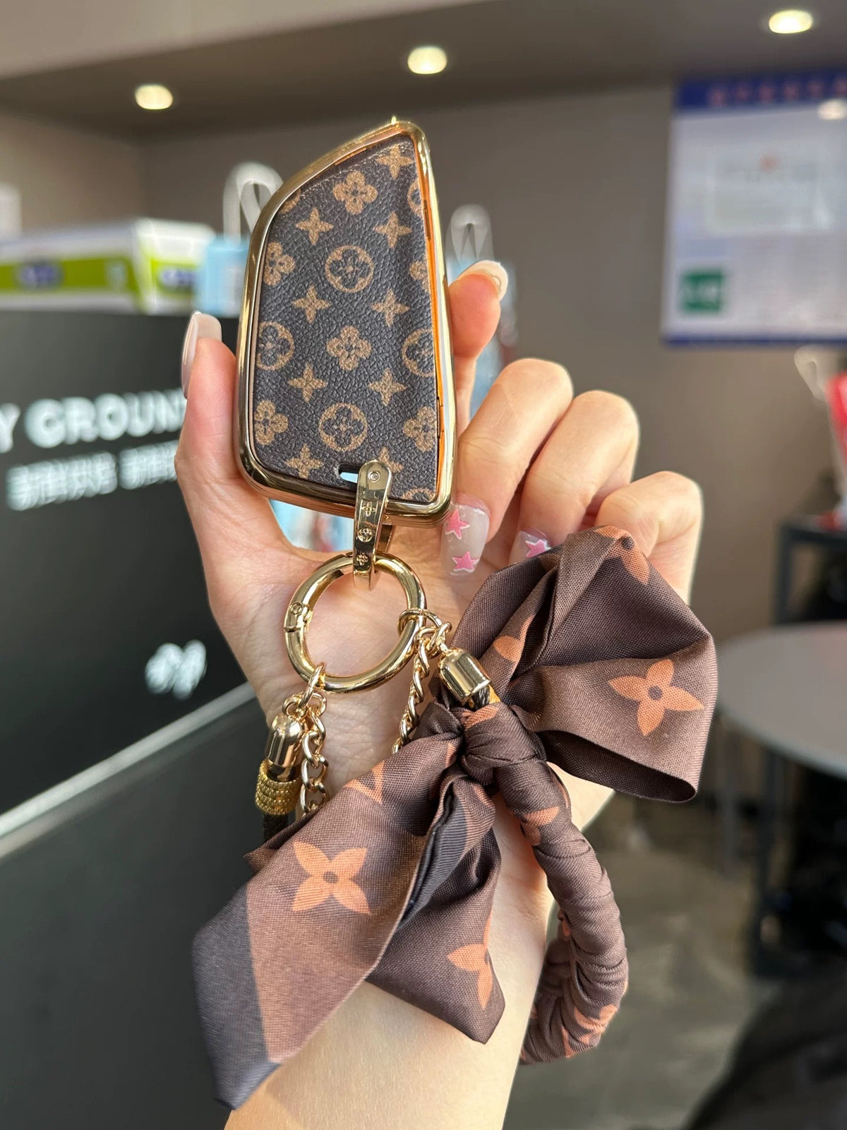 Vintage Print Bow Car Key Cover Set-BMW