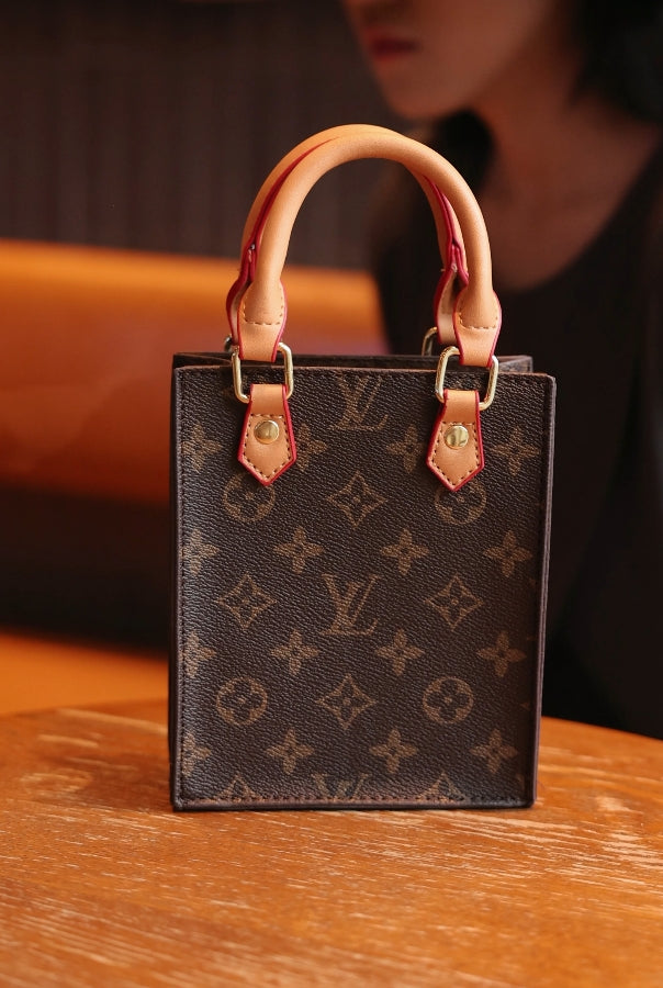 Classic Tote Bag With Crossbody Strap