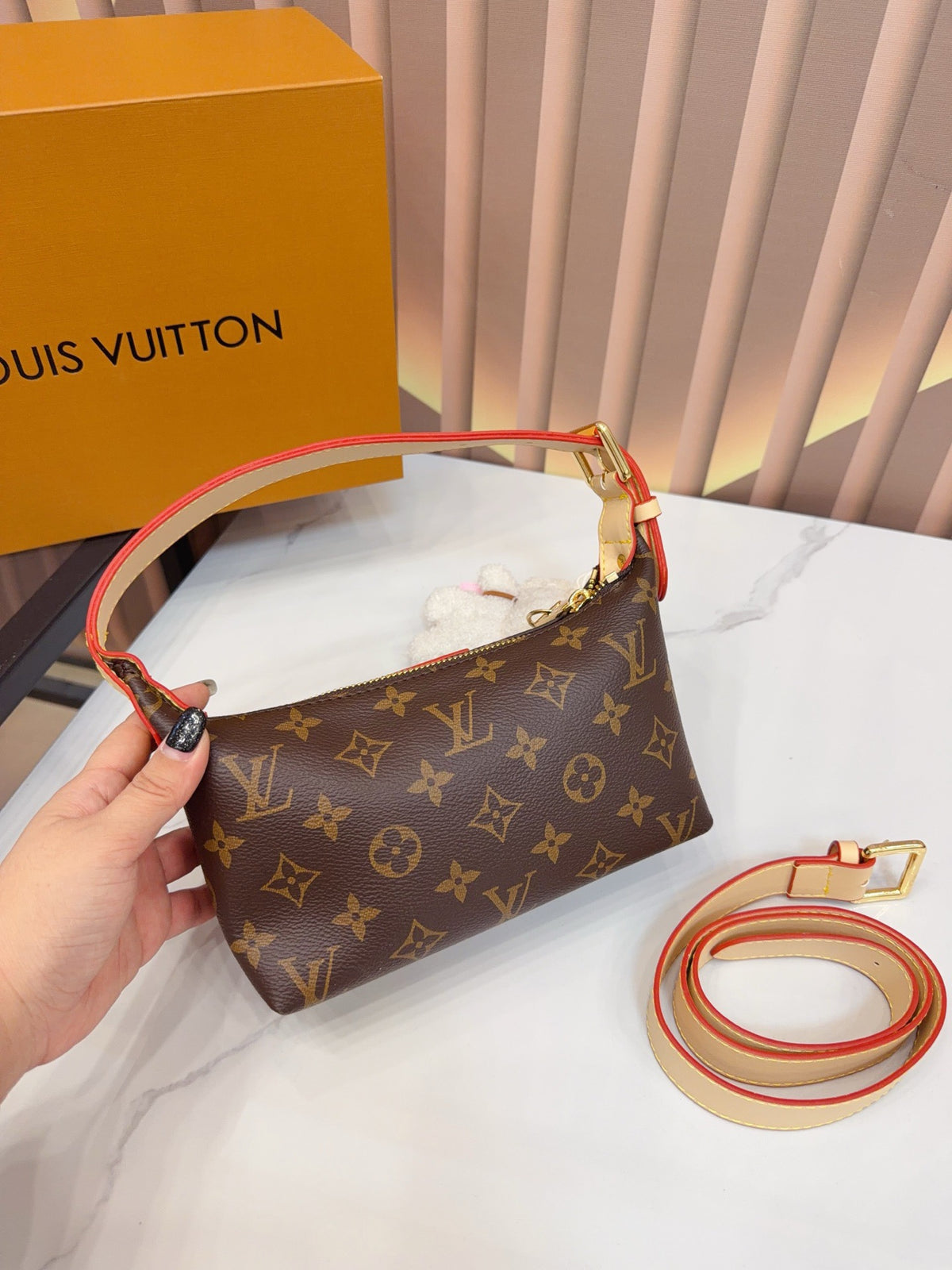 Stylish Crescent Lunch Carry Bag