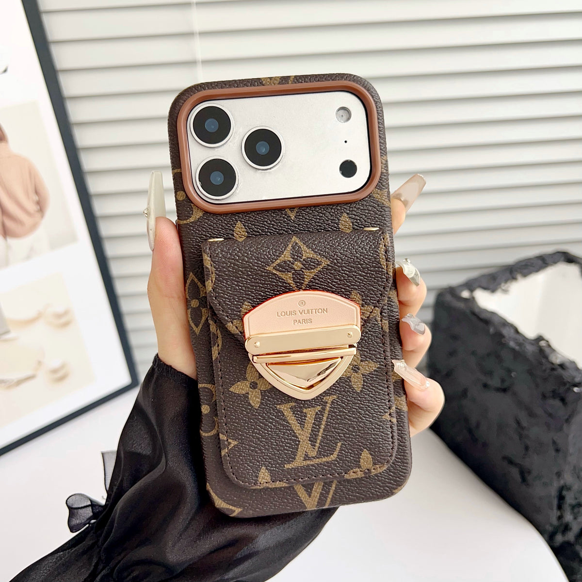 حافظة iPhone فاخرة كروس مع جيب للبطاقة  &  حزام قابل للفصل