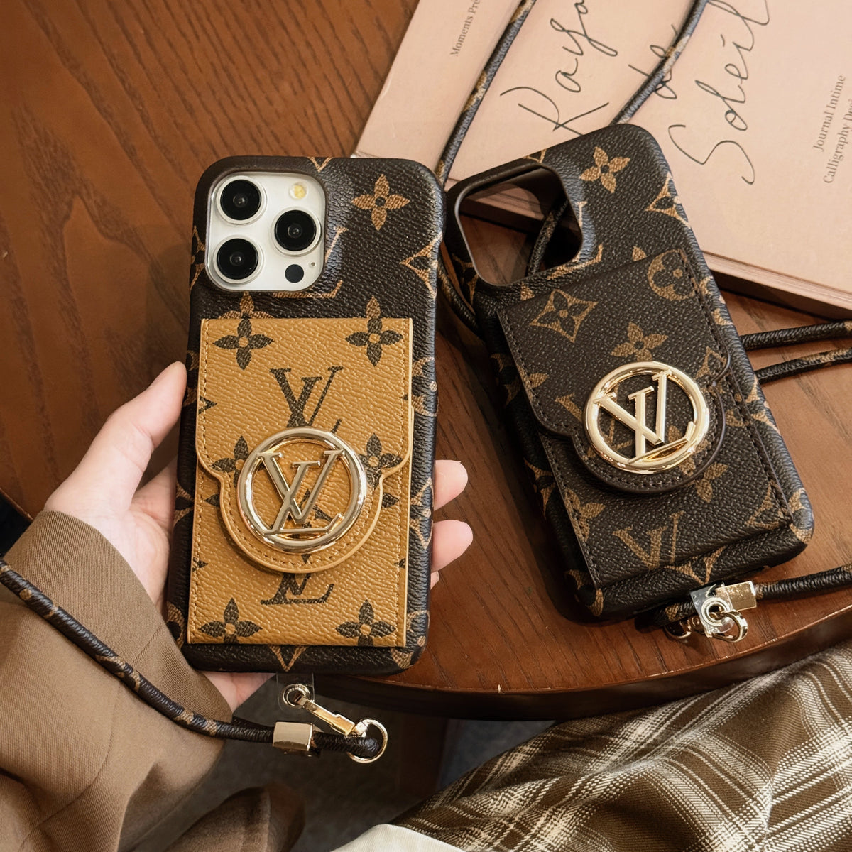 Custodia per iPhone con catena porta carte di lusso