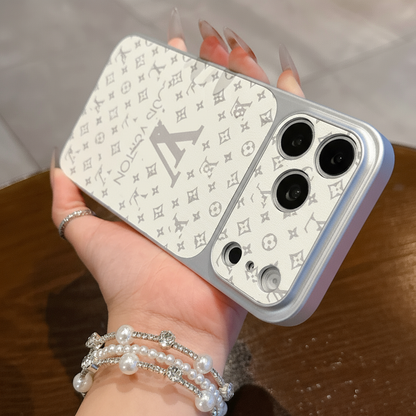 Luxusní pouzdro na iPhone s reliéfním vzorem