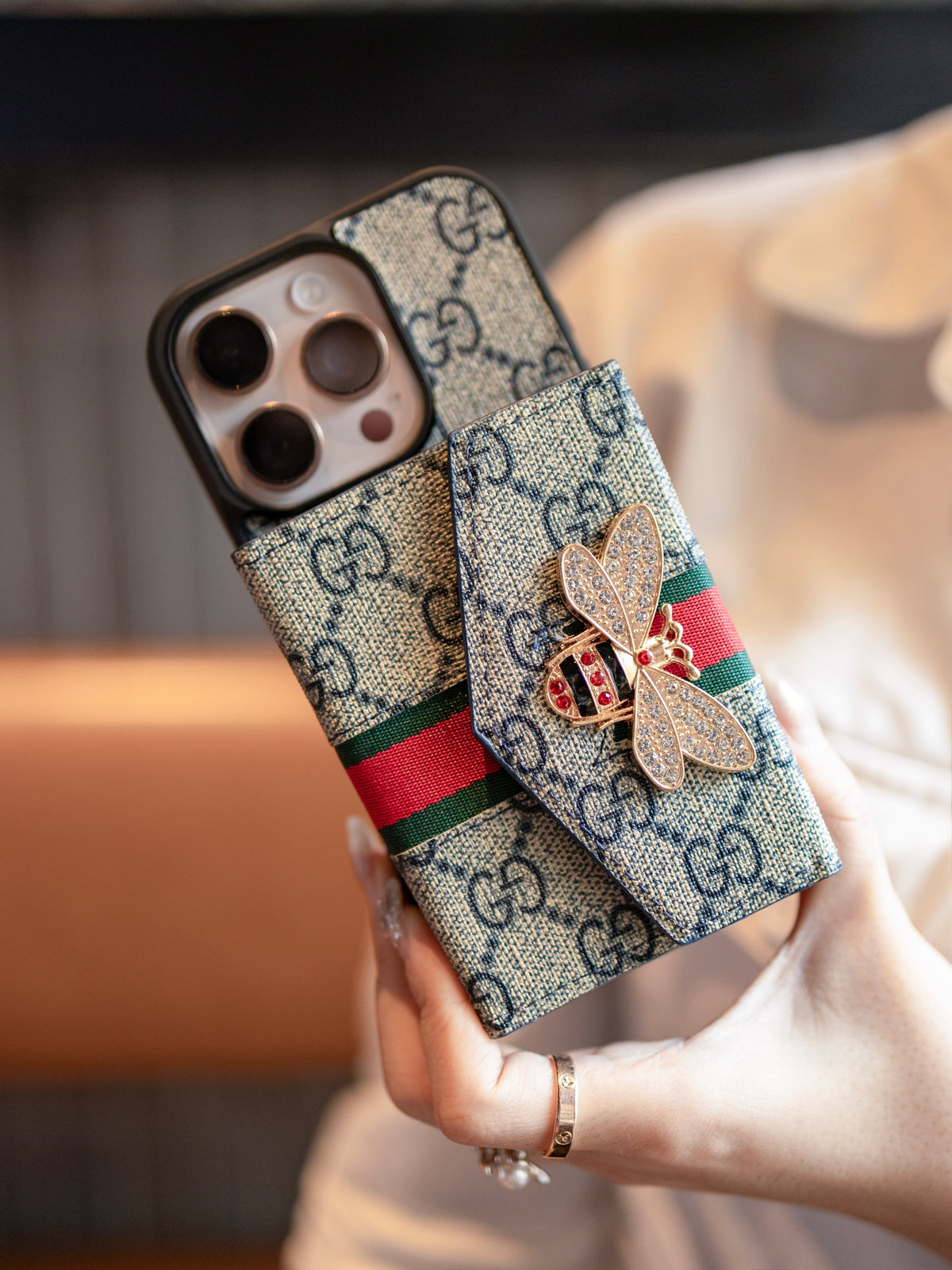 حافظة iPhone متطورة ومتطورة مع حامل بطاقة & حزام كتف