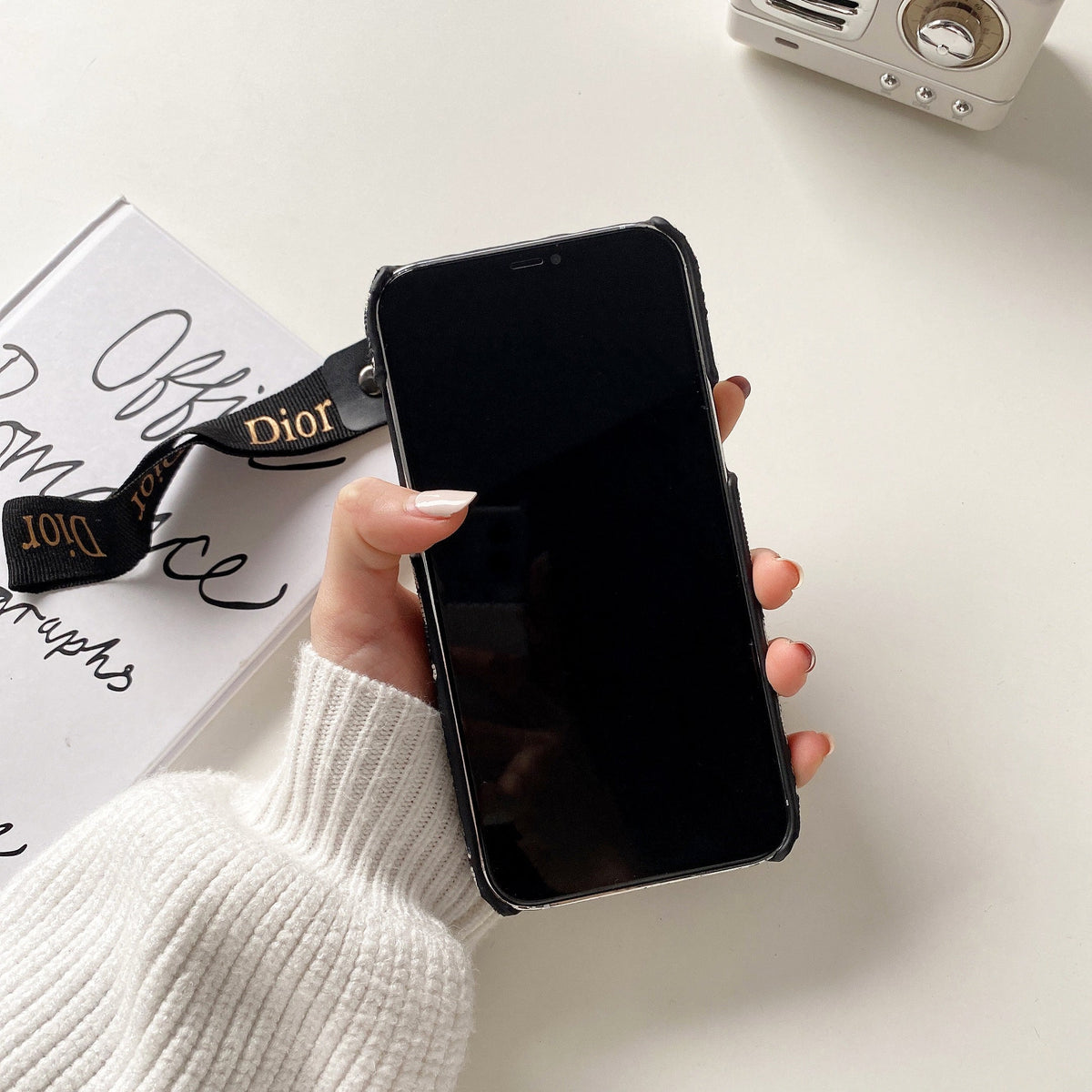 Mode-iPhone-etui med rem Sort-GS240315