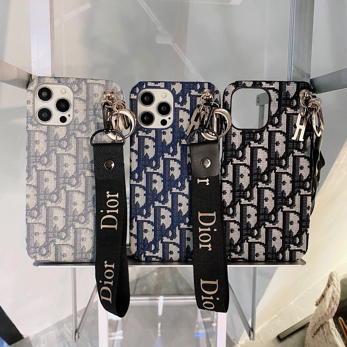 Mode-iPhone-etui med rem Sort-GS240315