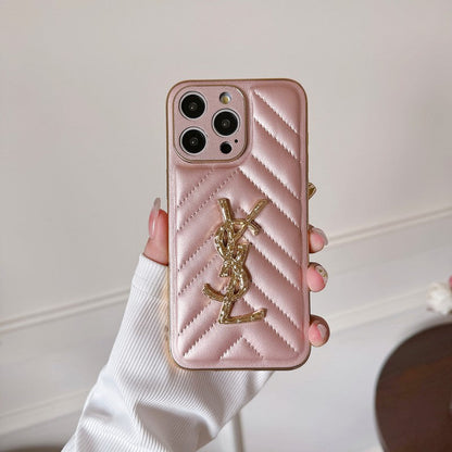 حافظة آيفون جلدية بلون سانت