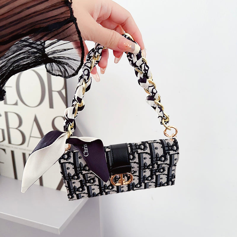 Custodia per iPhone con catena e sciarpe alla moda