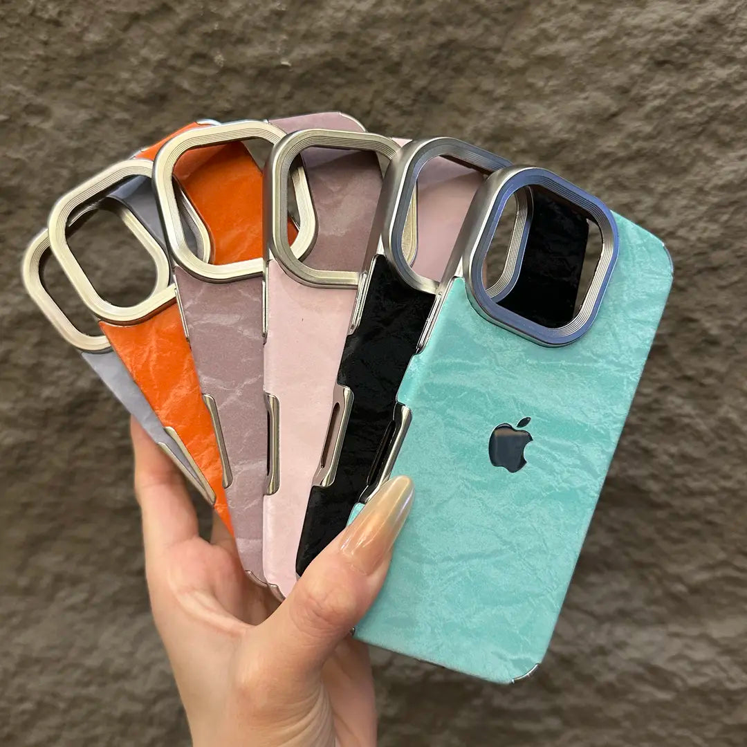 حافظة iPhone مخملية ذات ملمس ثلجي مع إطار مطلي بالكهرباء