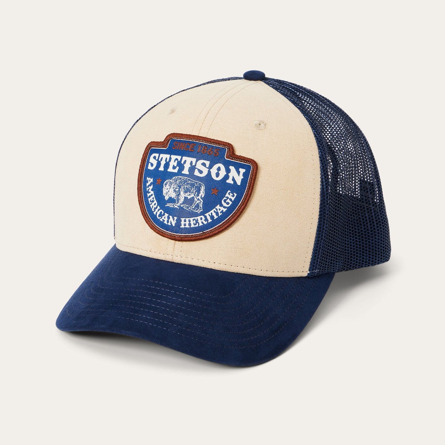 Khakifarbene Trucker-Kappe mit Pfeilspitzen-Patch