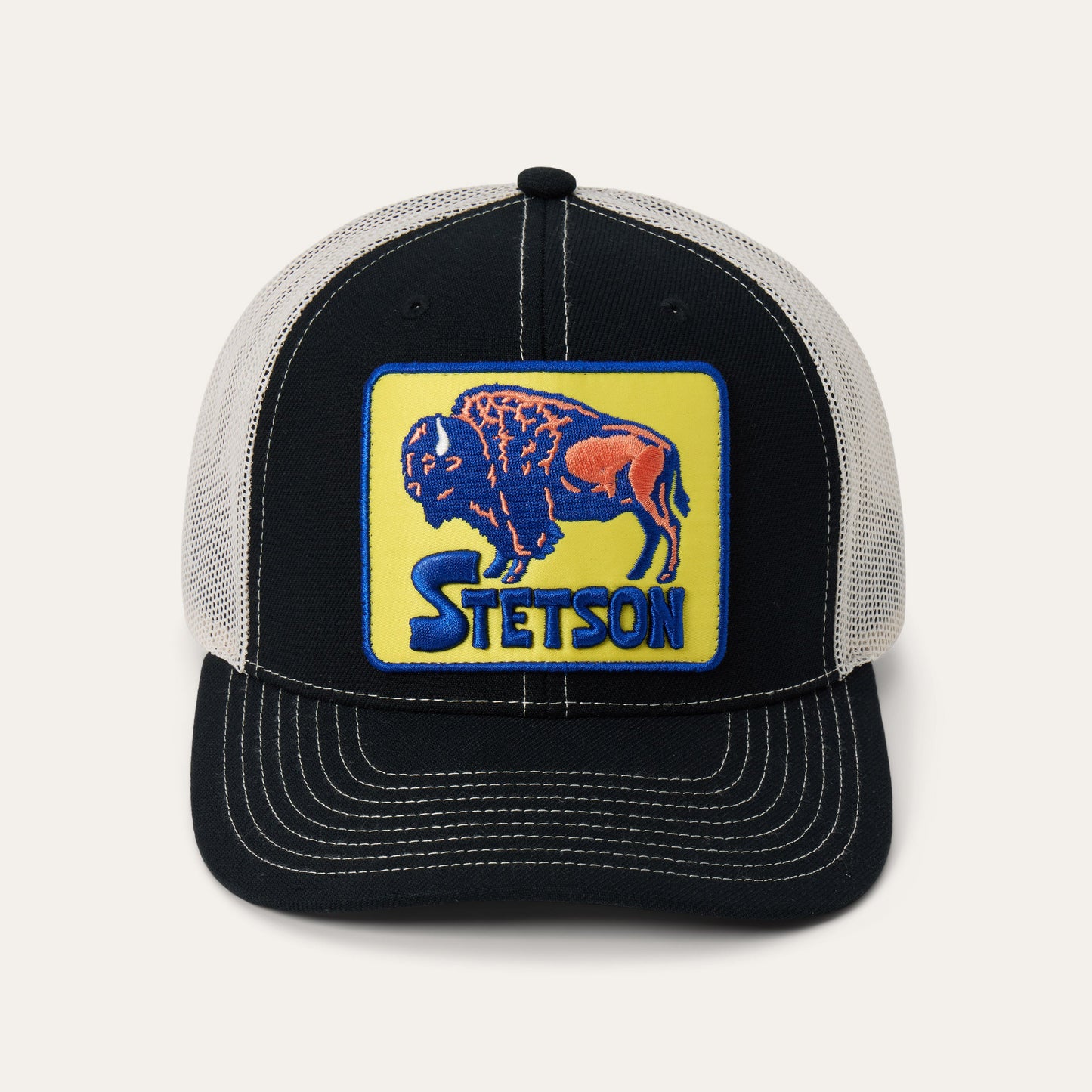 Cappello da camionista a corona alta con toppa Bison