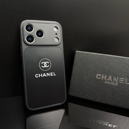 Custodia protettiva opaca minimalista per iPhone