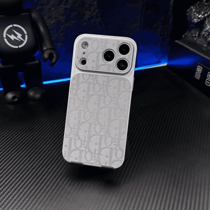 حافظات iPhone أنيقة بنقش Monogram
