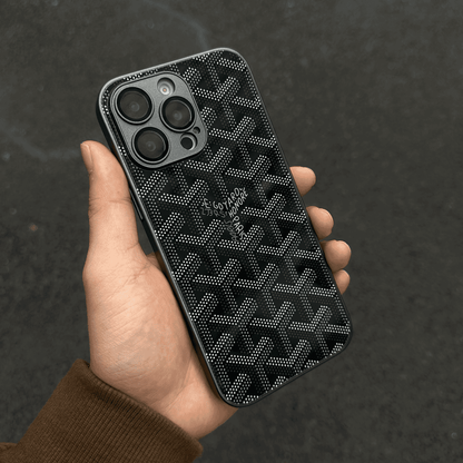 G-Y حافظة iPhone بحرف هندسي فاخر