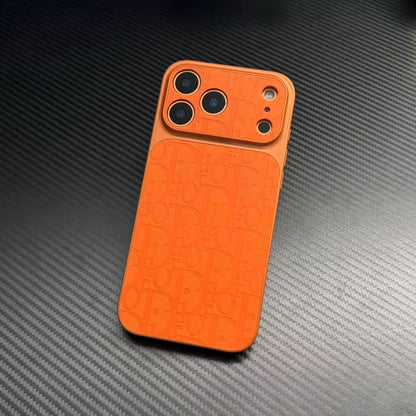 حافظات iPhone أنيقة بنقش Monogram