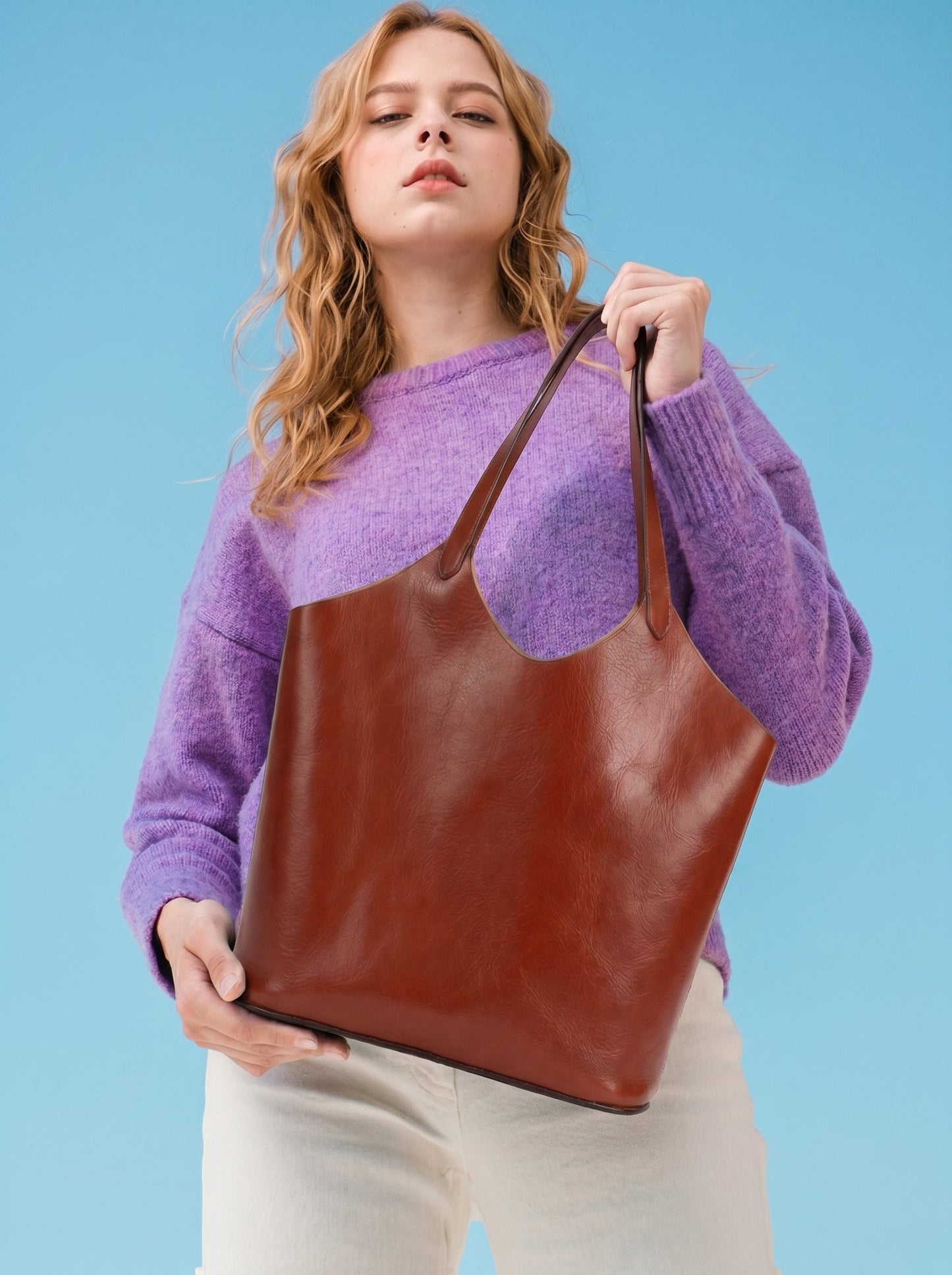 Minimal Leather Tote — Effortless Everyday Style
